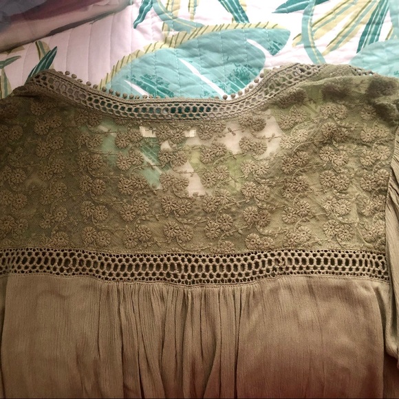 Studio JP Woman’s Army Green Lace Blouse 2X - Picture 7 of 10